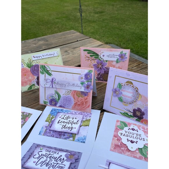 4 Card Set / Beautiful flowers with matching Purple Envelopes - Picture 1 of 8